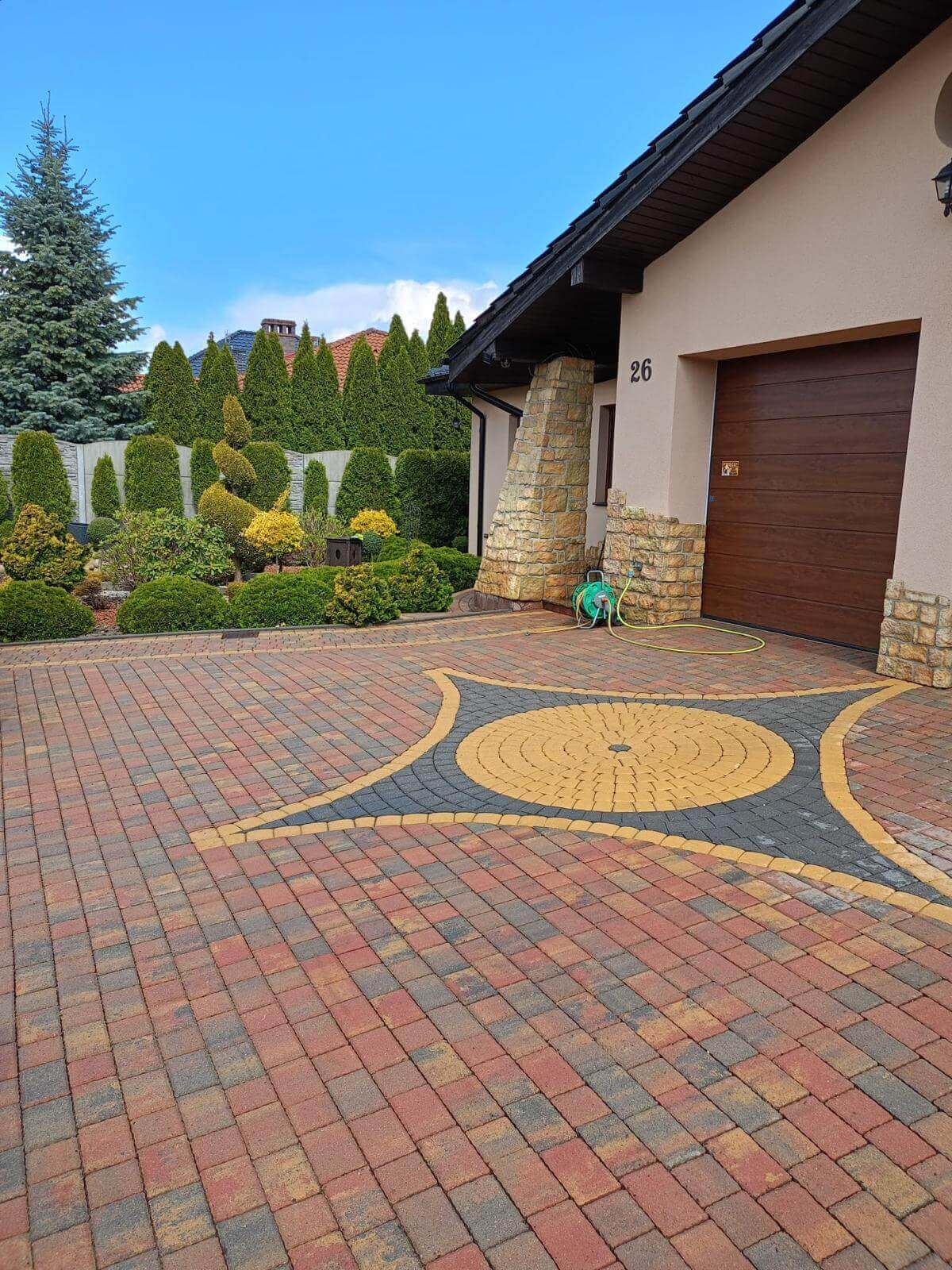 Czyszczenie bruku – kostki brukowej przy domu – az clean