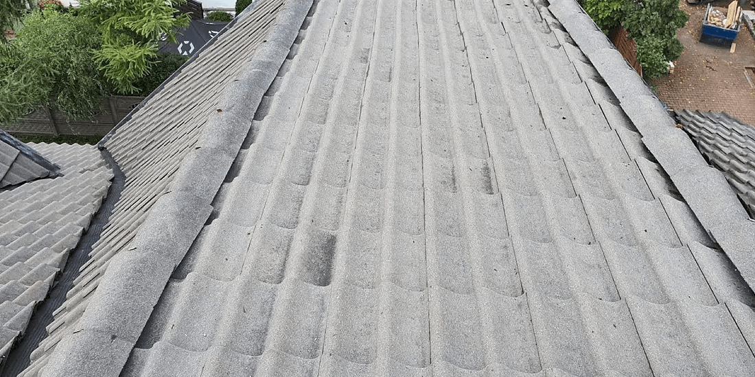 czysty dach-dachowka-realizacja-zlecenia-mycie dachow