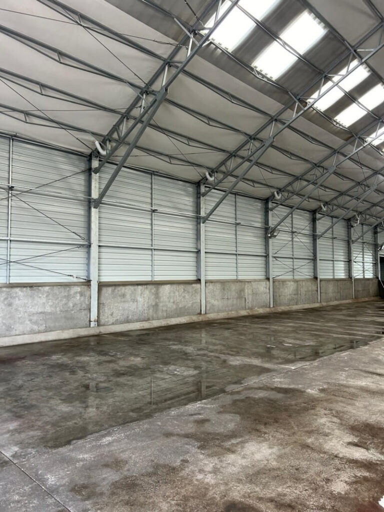 hala-magazyn-budynek przemysłowy-czyszczenie hal